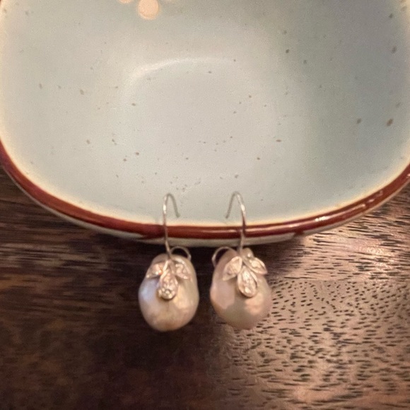 Drop Earrings - Picture 1 of 4